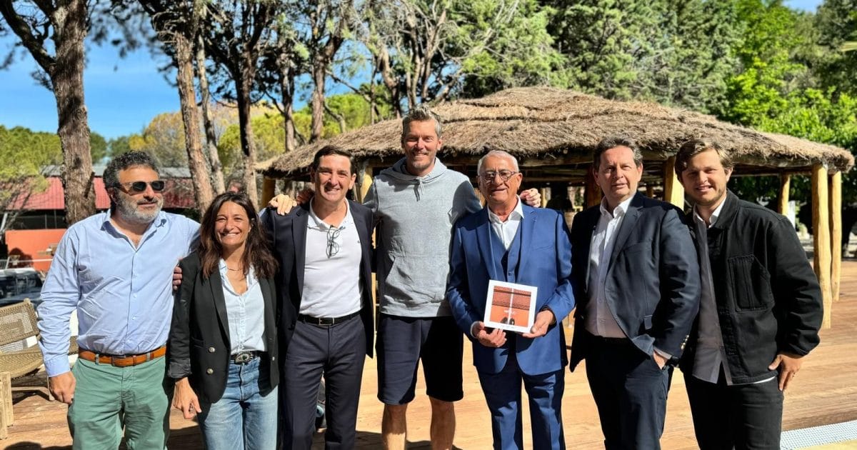 Les fondateurs du setclub et Thomas Enqvist, ambassadeur